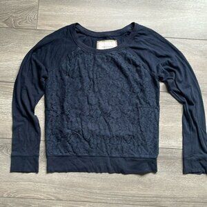 MM84 Abercrombie and fitch long sleeve lace front top